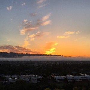 A #beautiful #sunrise over the #fog ~ #view #sky #happiness #nature #ohyeah  #dawn #morning #dream #valley #mountain #daybreak #orange #fogline #workday #california #ca